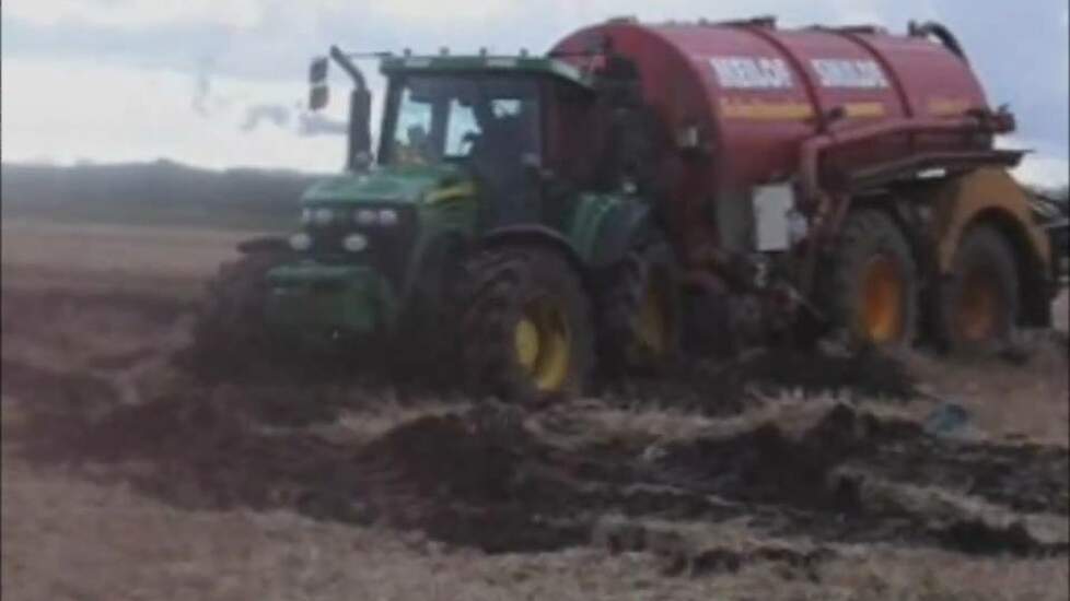 John Deere 7920 vast Trekkerweb.nl