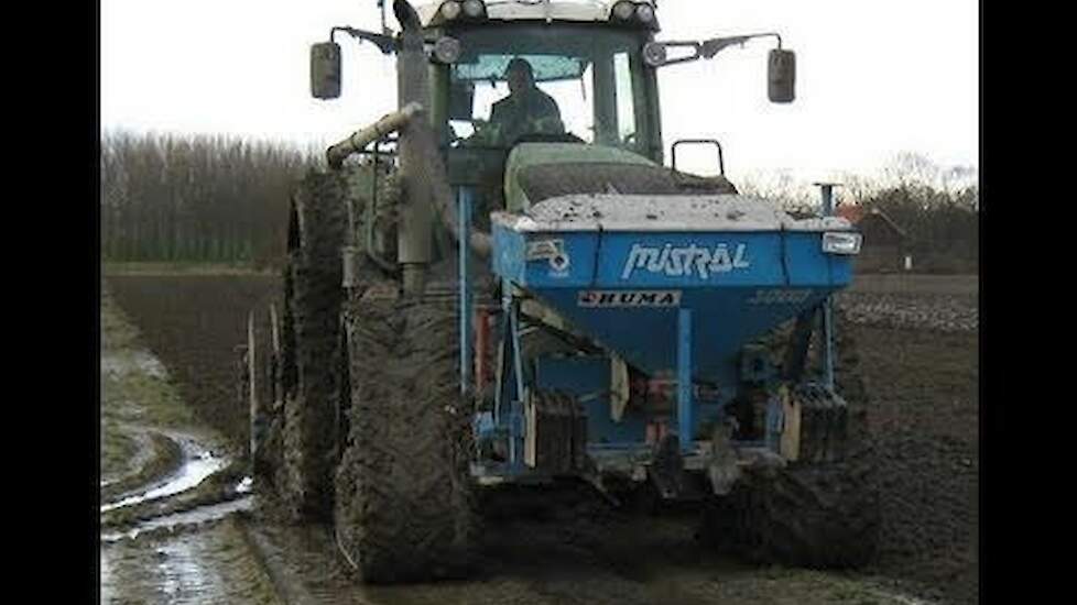 loonbedrijf Bork Imants spitmachine Trekkerweb