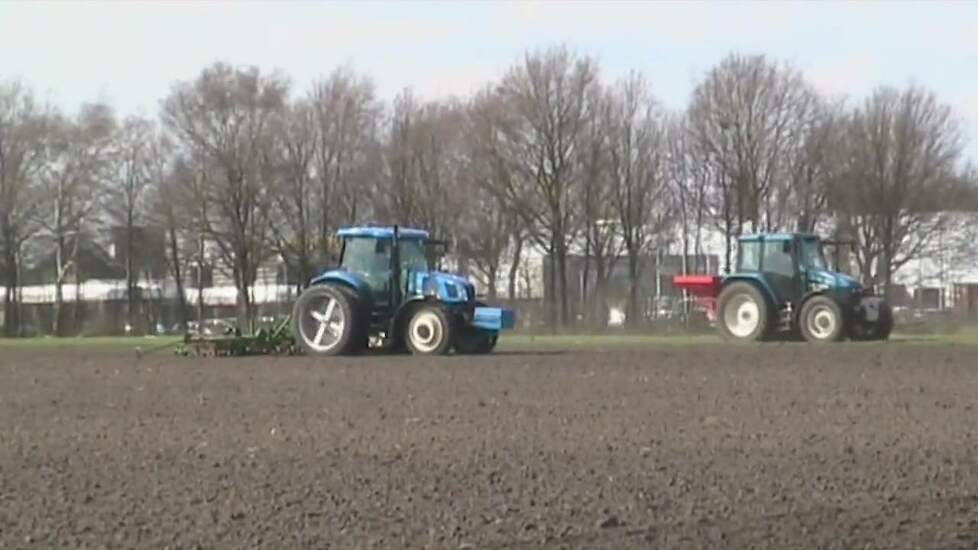 Bieten zaaien New Holland TS100A Trekkerweb