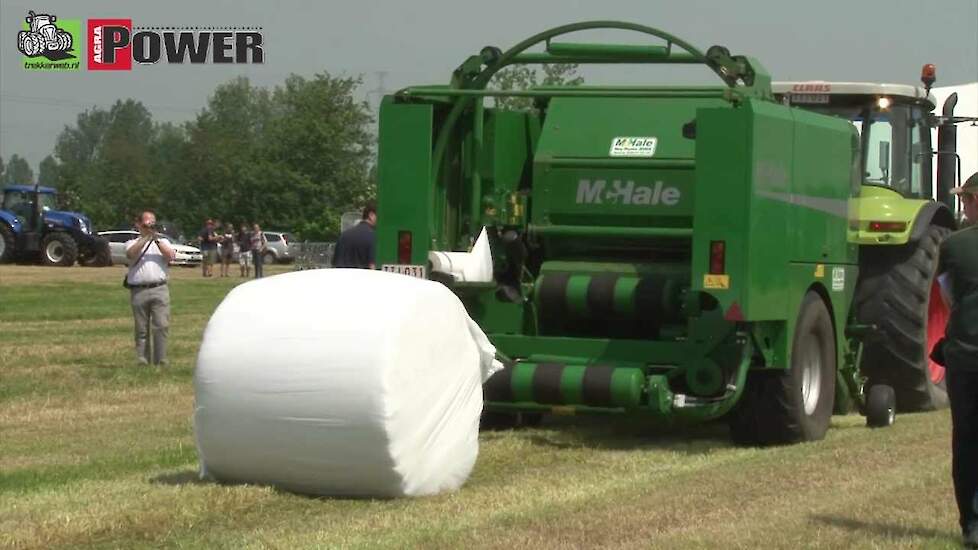 Balen persen op Graslanddemo 2012 - deel 1