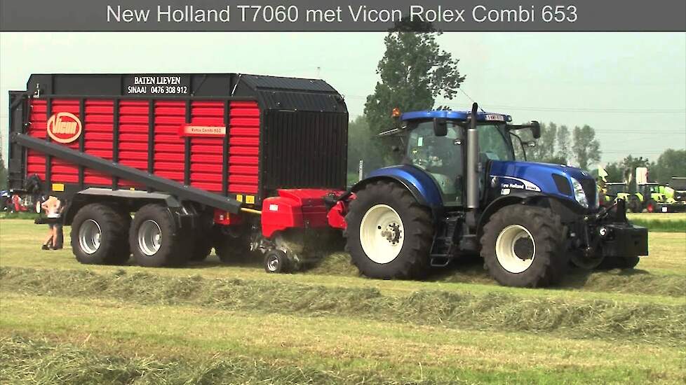New Holland T7060 met Vicon Rolex Combi 653