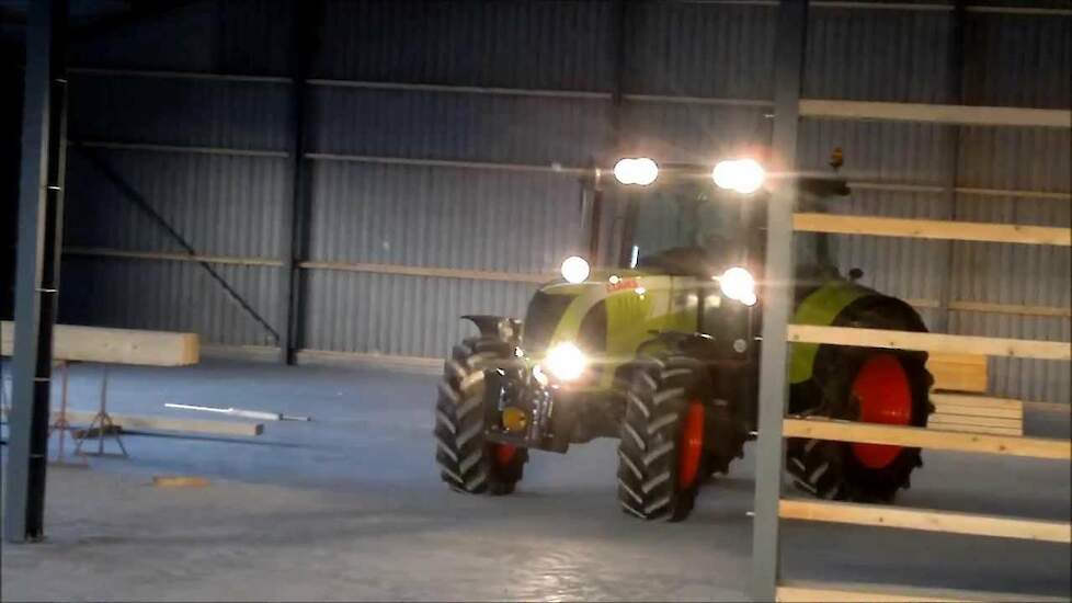 claas Arion 640 tractor