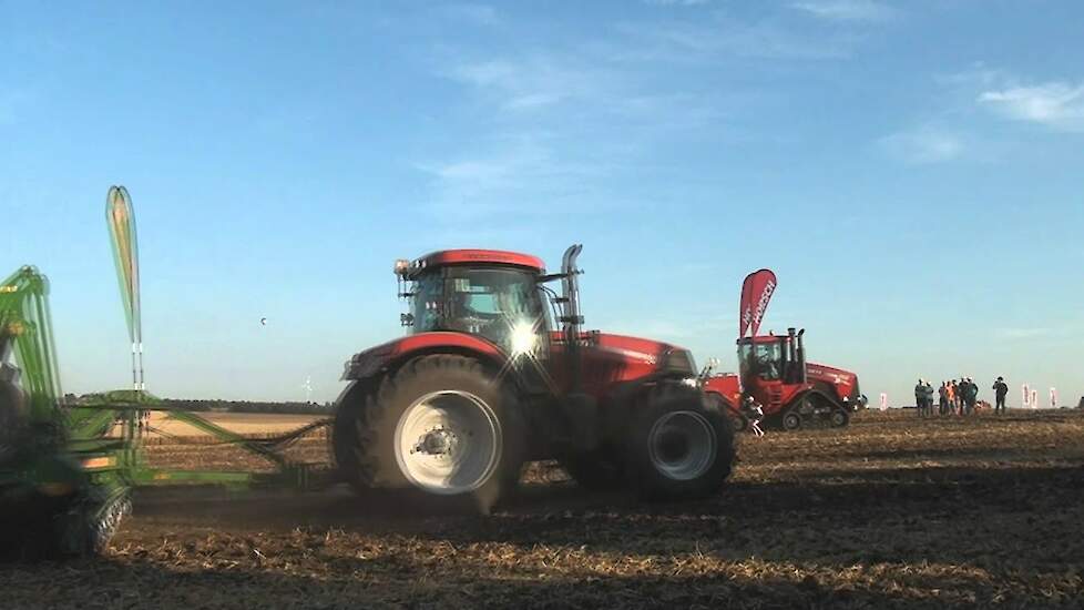 Case-IH en Steyr op demo Trekkerweb