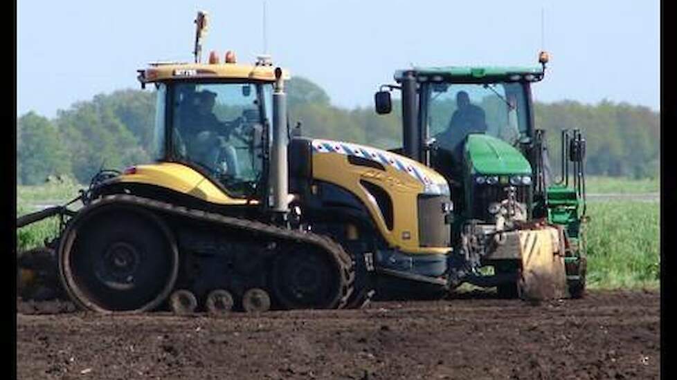 John Deere VS Challenger - Trekkerweb.nl
