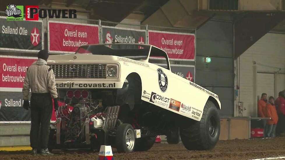 Two Wheel Drives - Indoor Zwolle 2013 (tractor pull)