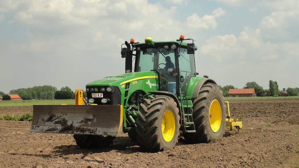 John Deere 8530 diepwoelen Trekkerweb