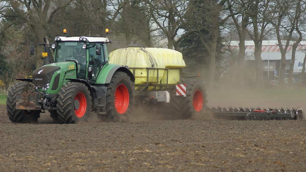 Fendt 922  Duport spaakwielbemester transport Trekkerweb