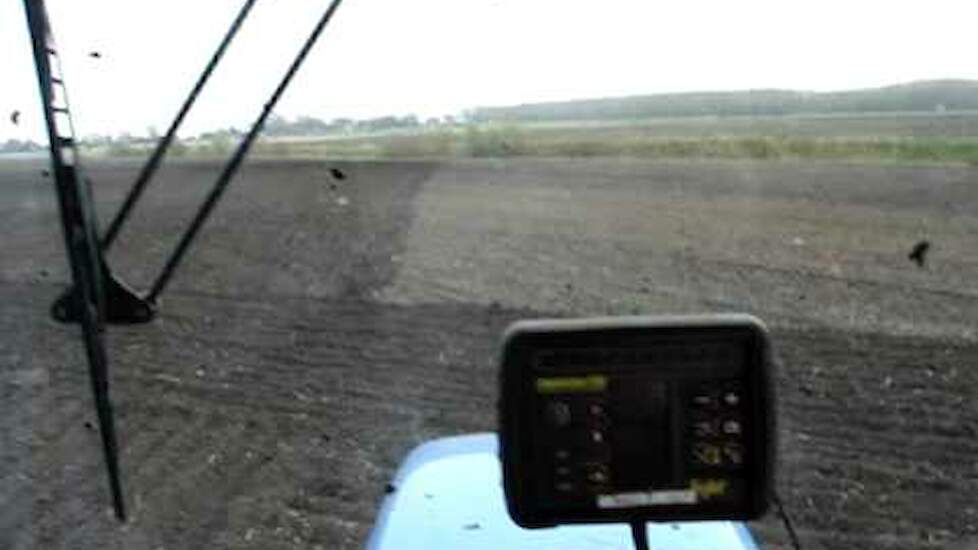 New Holland TM 115 Turbo en Kongskilde  Trekkerweb