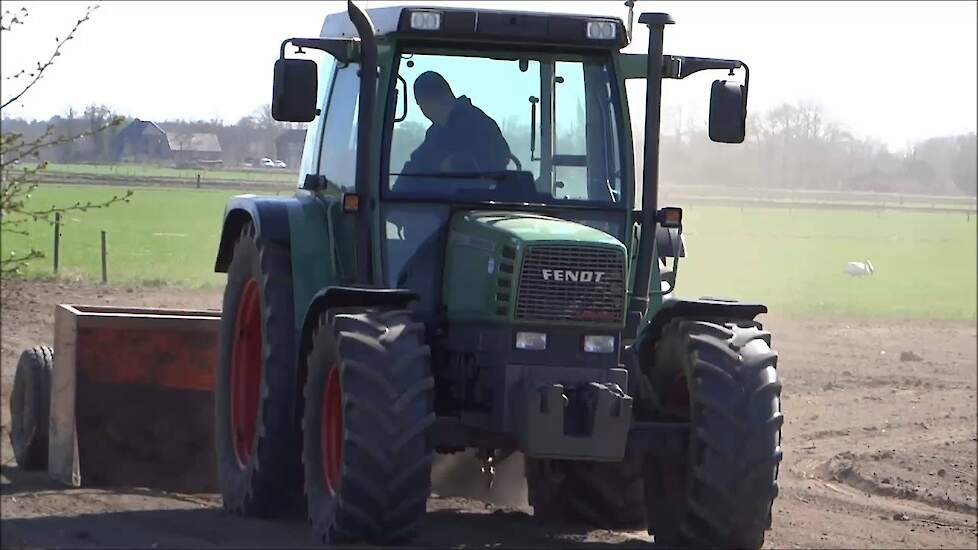 Fendt 309 aan het kilveren in Nunspeet