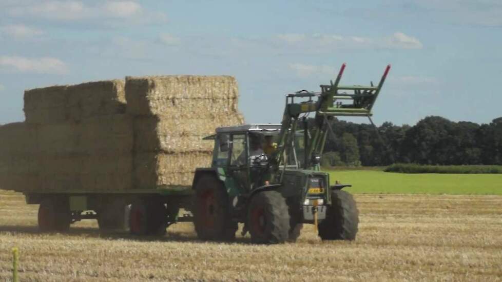 Stro laden met de Fendt Trekkerweb