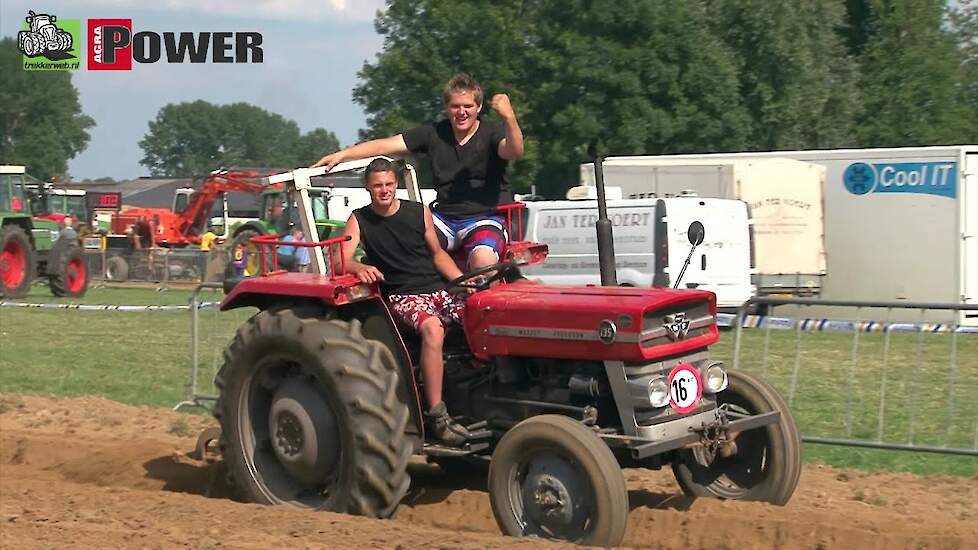 Oldtimers aan het werk - Oldtimer Festival Megchelen 2013
