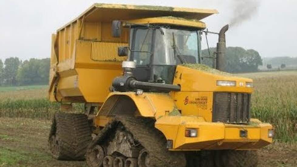 Mais Rupsdumpers van Van Eerd Grondverzet Trekkerweb.nl