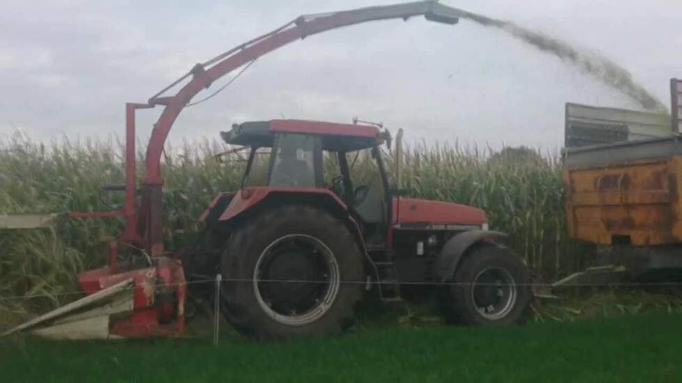 Case 5140 met Vicon 3 rijer MH 240s Trekkerweb
