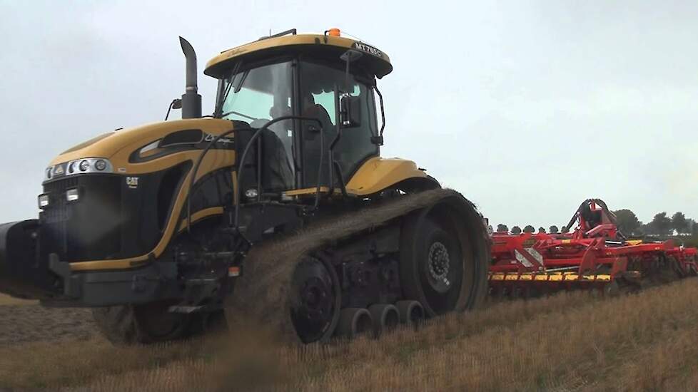 Challenger MT765C en V&auml;derstad Topdown Trekkerweb