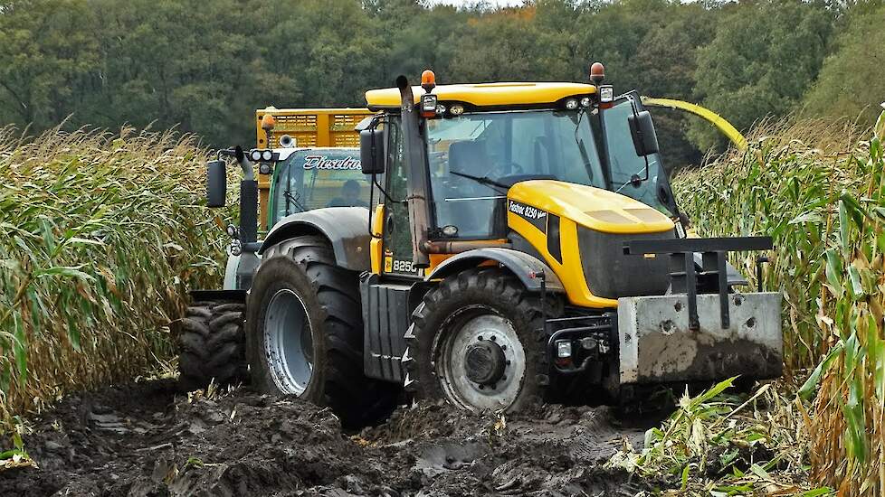 Mais Silage In The Mud | JCB Fastrac + Fendt + John Deere