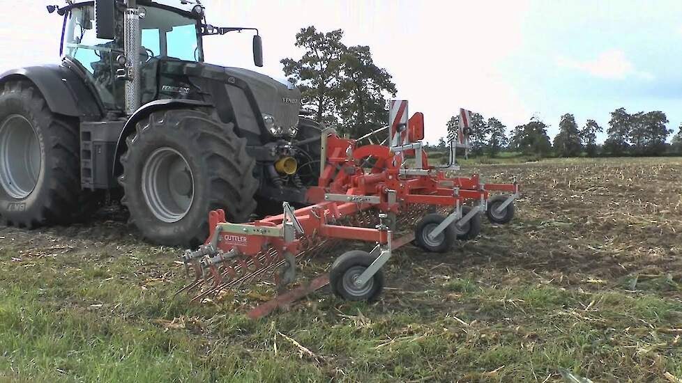 Vanggewas zaaien na ma&iuml;s met G&uuml;ttler loonbedrijf Wierda Trekkerweb