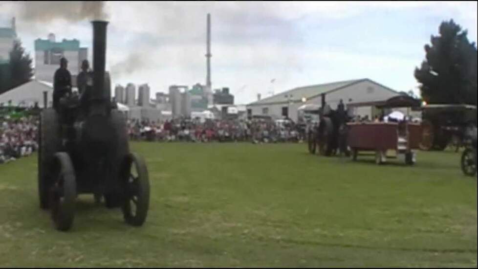 Oldtimer trekkeroptocht in Edendale New Zealand Trekkerweb