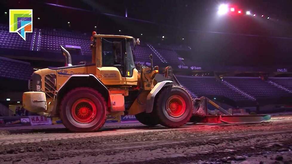 Baan klaarmaken - European Superpull Ahoy 2014