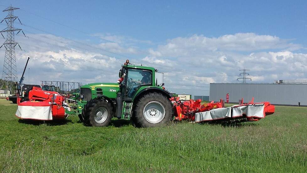 Kuhn Triple maaier bij Reesink Trekkerweb