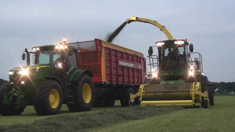 Groenoord John Deere 7480i Prodrive grashakselen - Trekkerweb