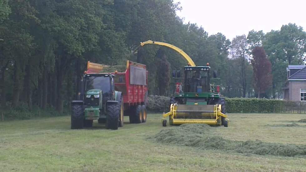 Loonbedrijf Jansen Heeten met de nieuwe John Deere 7480I hakselaar Trekkerweb