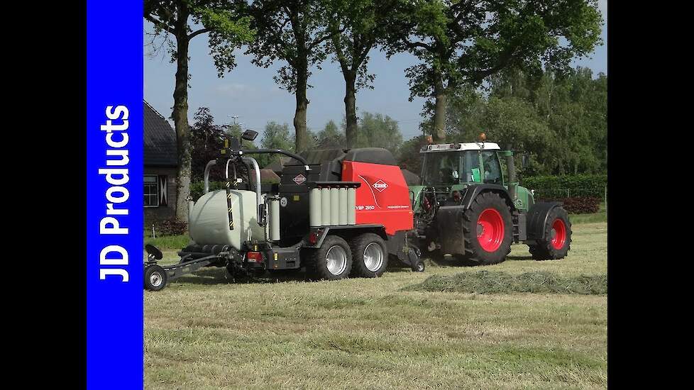 Fendt 820/ Rondbalen persen wikkelen/ Round baler/ Frens Hulshorst/ Nunspeet/ The Netherlands