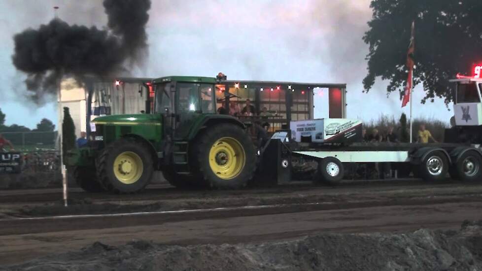 Spectaculaire wedstrijd bij trekkerslep Coevorden Trekkerweb