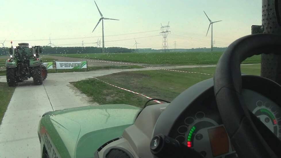 Rijden met de Fendt 720 SCR serie / Fahren mit neuem Fendt 720 SCR Trekkerweb