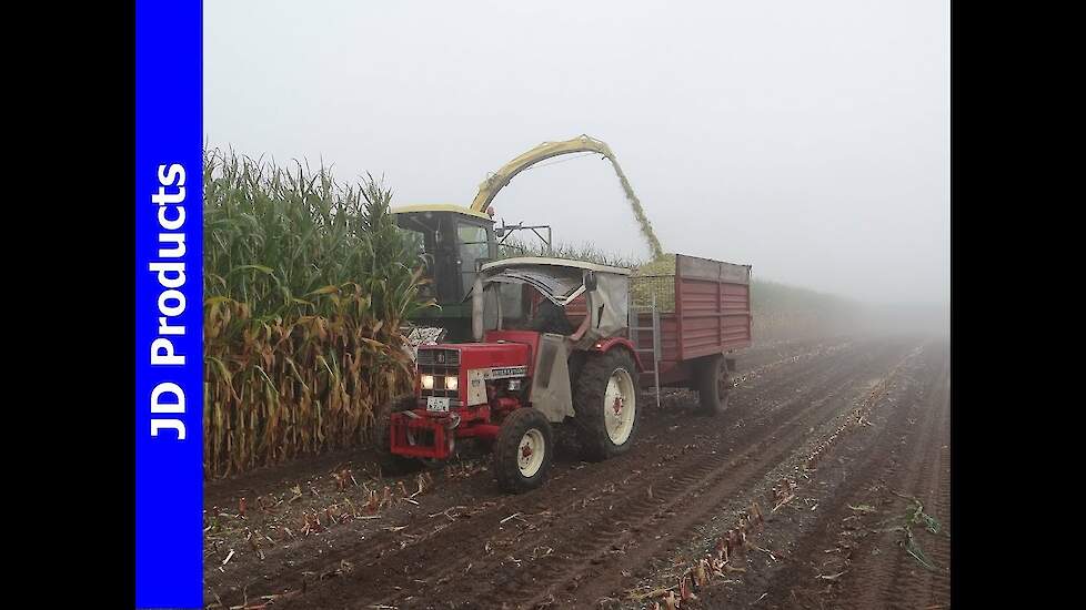 Mais/2014/John Deere 5720/ Maishakselen/Harvesting maize/Maisernte/ Wessum (D)/Duitsland/Deutschland