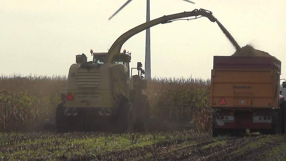 Mart Munsters uit Deurne/Helden Krone BigX 700 + 10 rijige easycollect part 1 trekkerweb