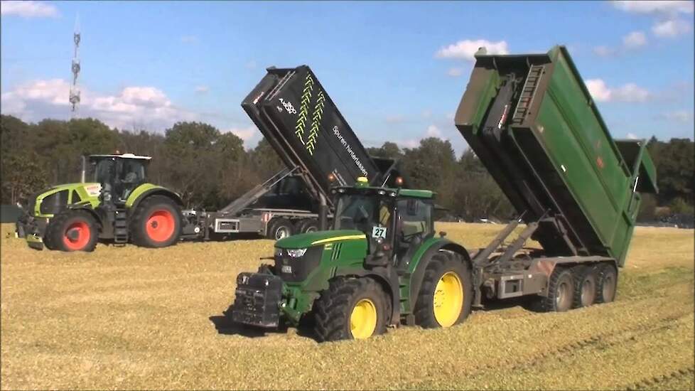 TopliftStaja TS 2667 in het maïstransport in Duitsland - Trekkerweb