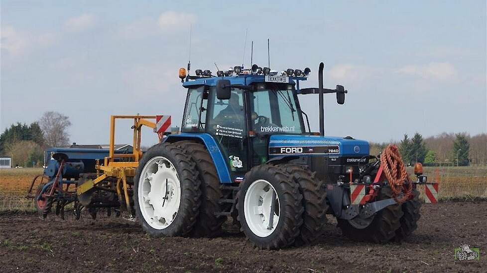 Zomertarwe zaaien Ford 7840 SLE, Rumpstad en Stegsted