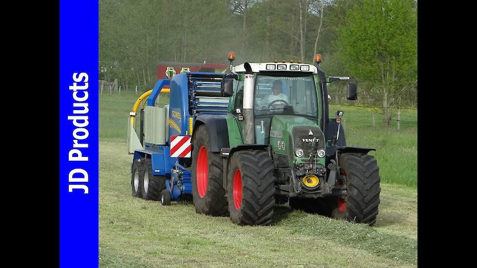 Fendt 820/NEW Göweil/Balen Persen Wikkelen/Pressing Wrapping Bales/Johan Frens/Hulshorst