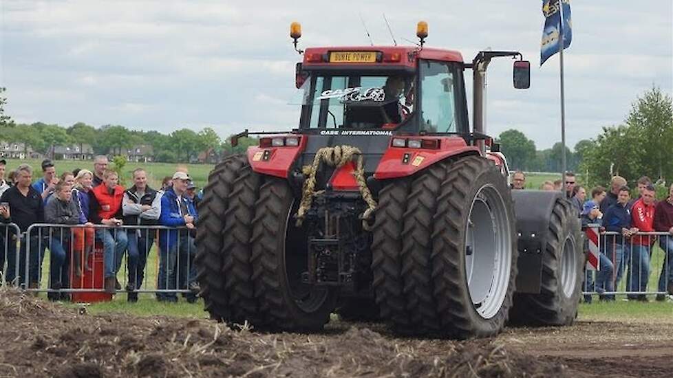 Dikke trekkers Trekkerslep Schoonebeek part 2 Trekkerweb