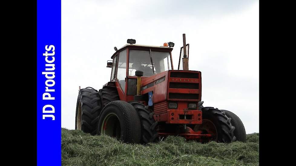 Renault 498/103.14/Gras inkuilen/Grass silage/Gras sammeln/Pit work/Doornspijk/Claas