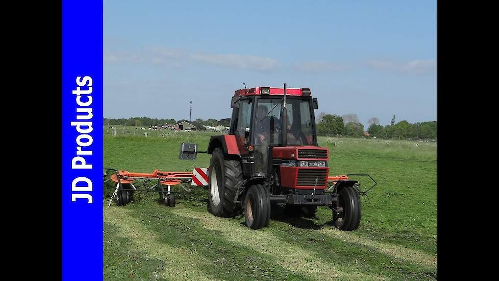 Case International 745XL/Gras schudden/Tedding grass/Gras wenden/Fella/Doornspijk