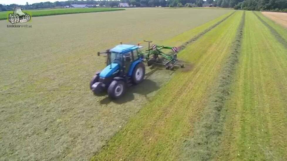 New Holland TS 100 met Deutz-Fahr Swatmaster 7041 Trekkerweb