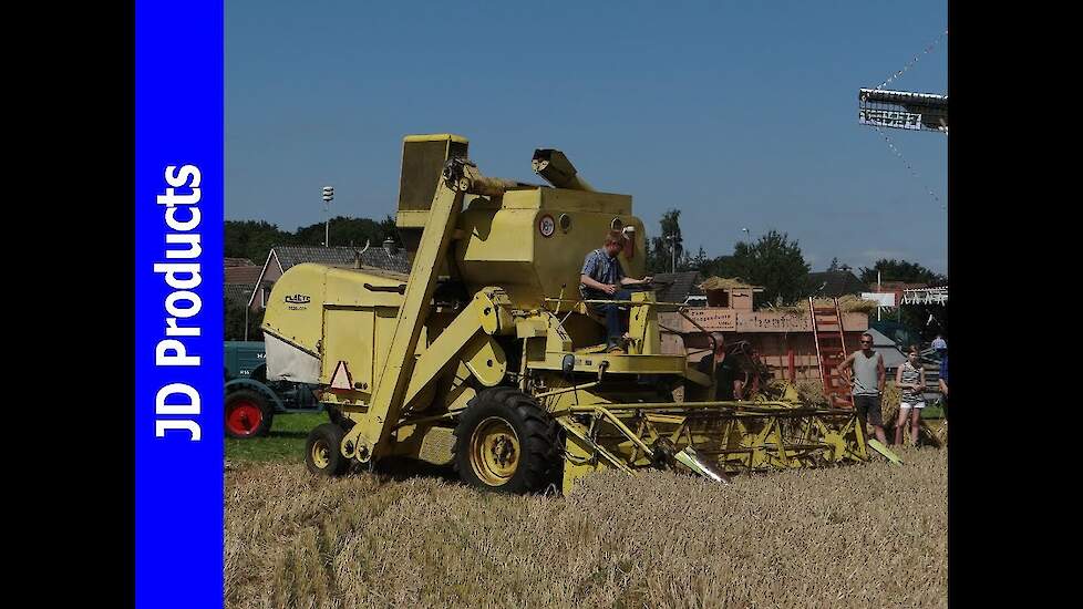 Claeys M103/Graan dorsen/Grain hervest/Getreideernte/Oltimershow/Hulshorst/2015