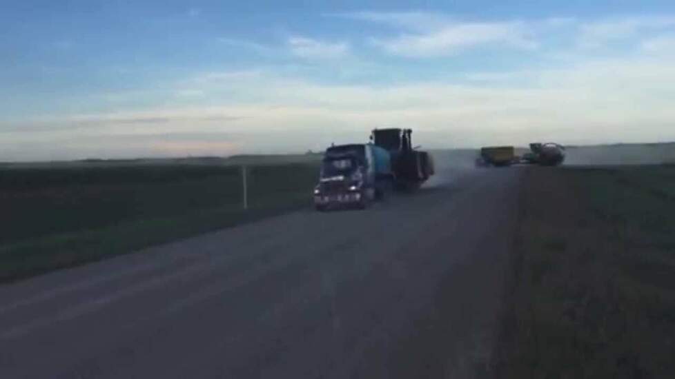SIlage karavaan Feitsma Services Saskatchewan Canada on the road Trekkerweb