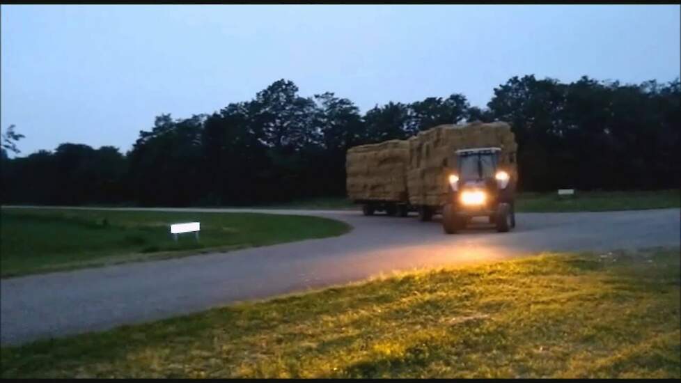 Rozeboom uit 't Harde in de strorace Trekkerweb