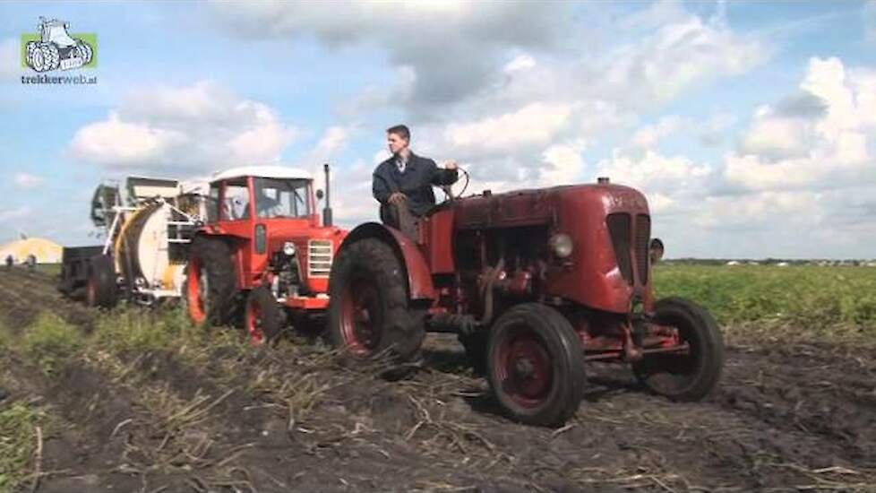 Aardappels rooien gaat niet vanzelf ! in Veendam Trekkerweb