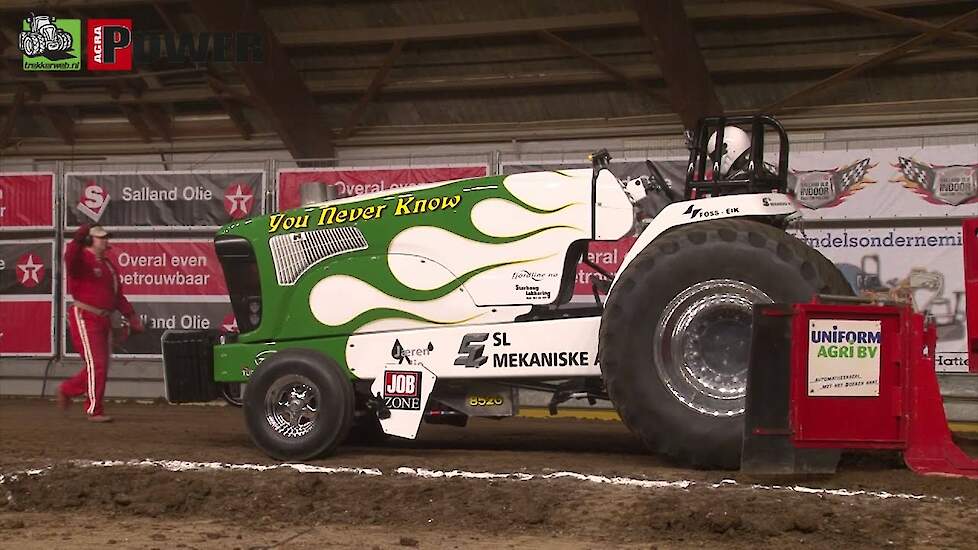 Tractorpulling zwolle 2013 super stock Trekkerweb