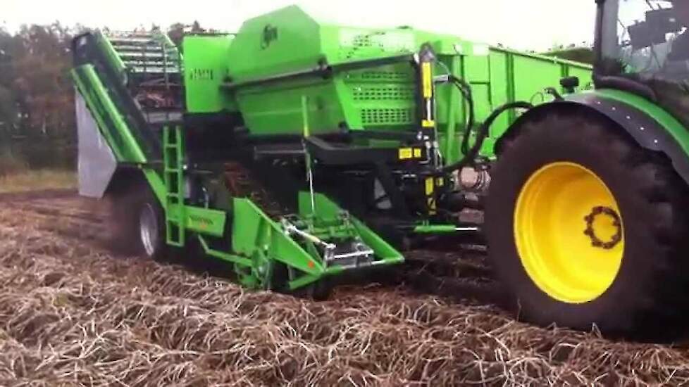 Nieuwe AVR Spirit 6100 afgeleverd in Drenthe Trekkerweb