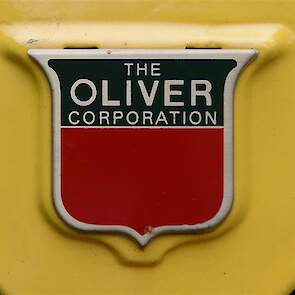 Het embleem van de Oliver.