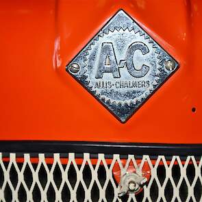 Het logo van Allis Chalmers.