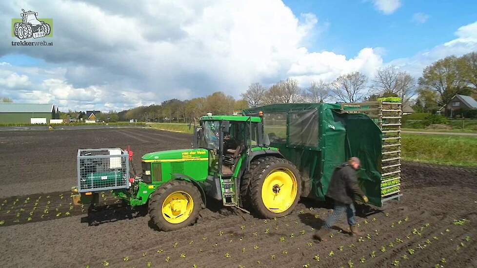 John Deere 6610 "robottrekker" plantcombinatie aan het Valeriaan planten Trekkerweb