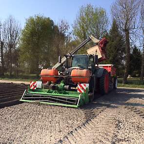 Miedema MS 4000 hef met Fendt en Claas vereiker in NOP