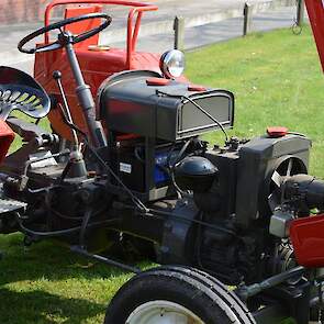 De Lindner Junior heeft een 1-cilinder tweetakt dieselmotor.