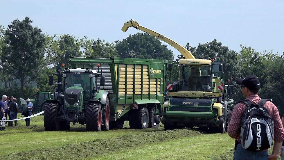 Krone graslanddemo in Geel Belgie Trekkerweb BIG X Zx grassmen grunland