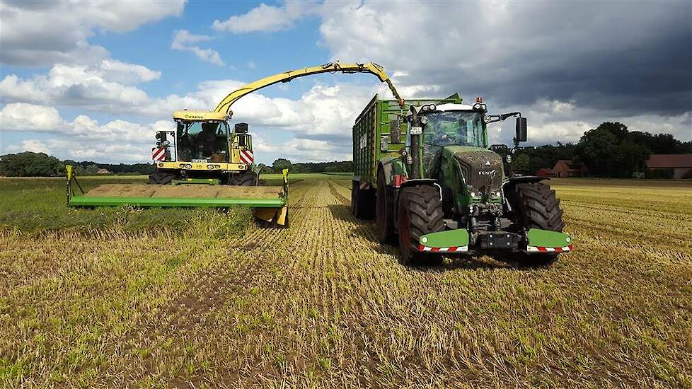Fendt 826 met Krone BiG X XDisc 1100 Rogge GPS hakselen Trekkerweb